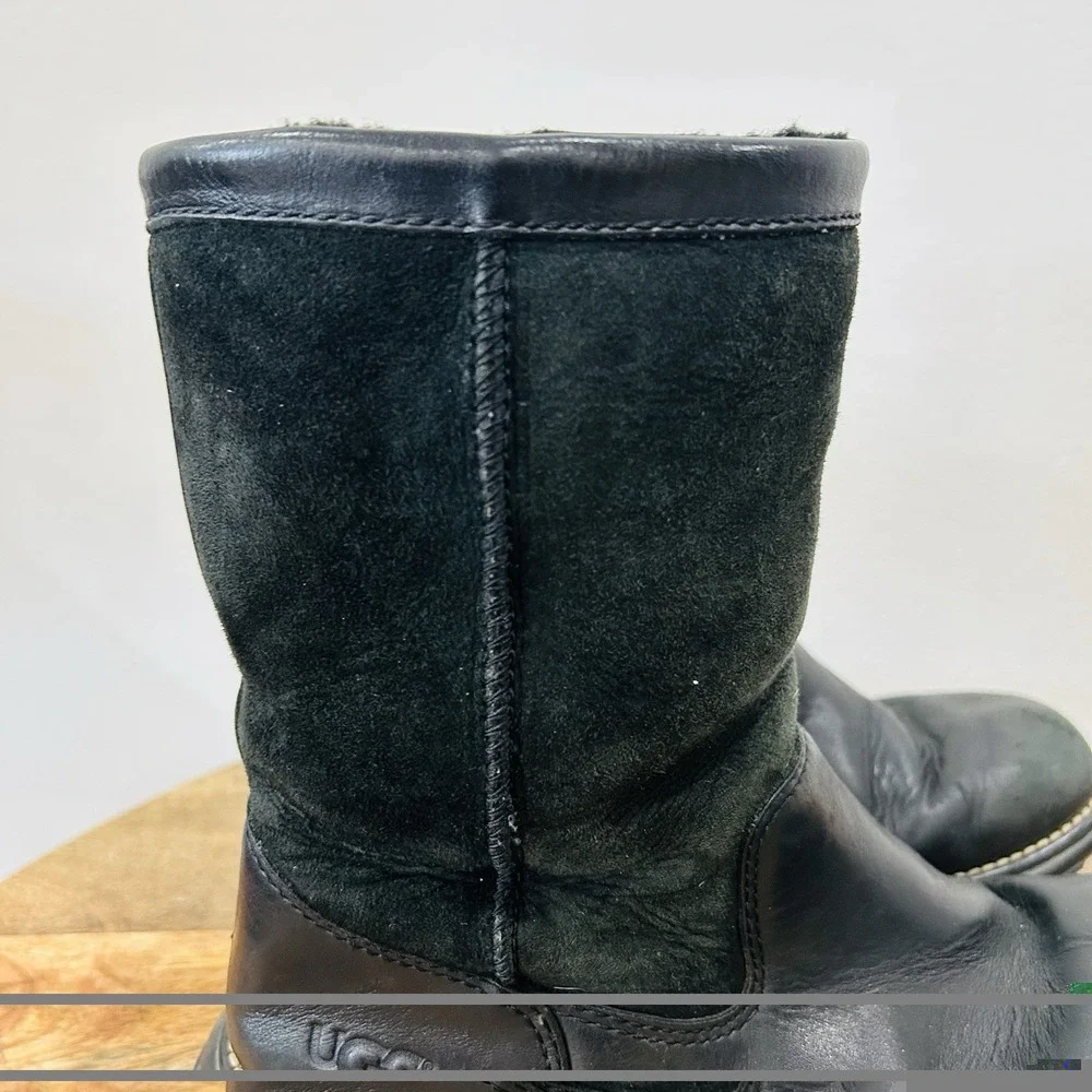 UGG Australia Men's Size 8 Black Leather Suede Shearling Lined Boots Rugged Sole